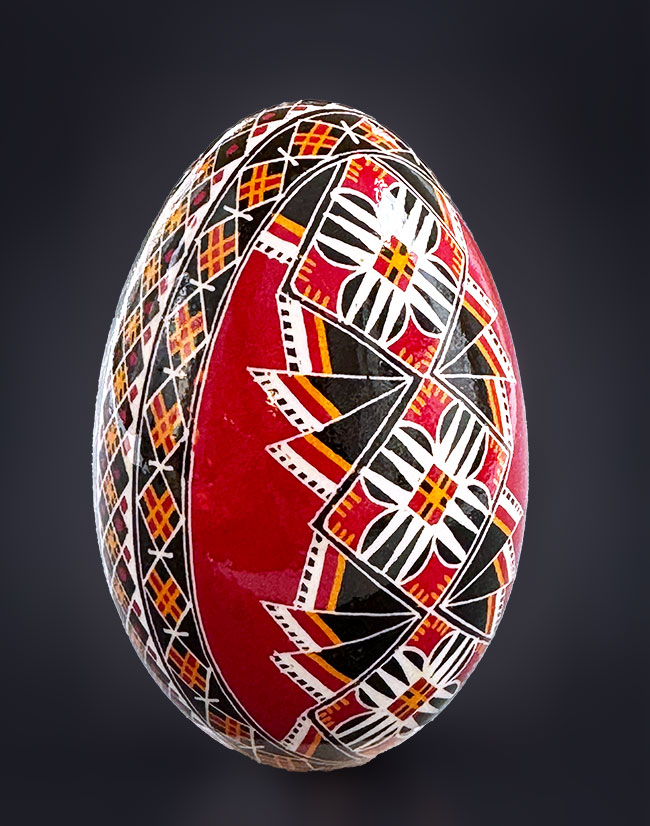 Gänseei in Batiktechnik glänzend