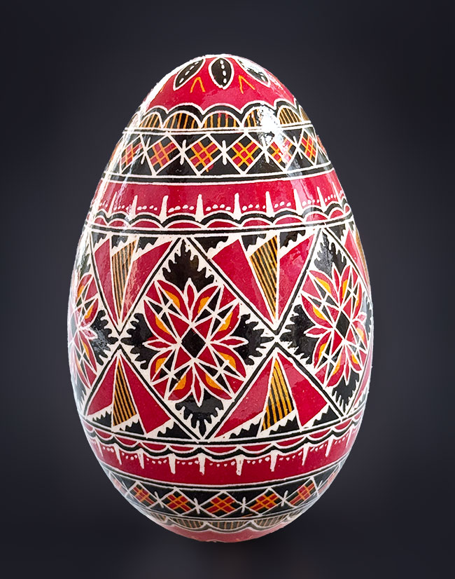 Gänseei in Batiktechnik glänzend